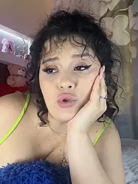 Snapshot of Malika_uAngel chatting on March 17, 2025, 12:30 am Malika uAngel online show from March 17, 2025, 12:30 am