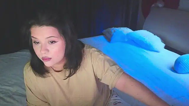 Snapshot of Malika_uAngel chatting on December 2, 2025, 9:43 pm Malika uAngel online show from December 2, 2025, 9:43 pm