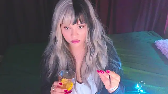 Snapshot of Malika_uAngel chatting on December 13, 2025, 9:53 pm Malika uAngel online show from December 13, 2025, 9:53 pm