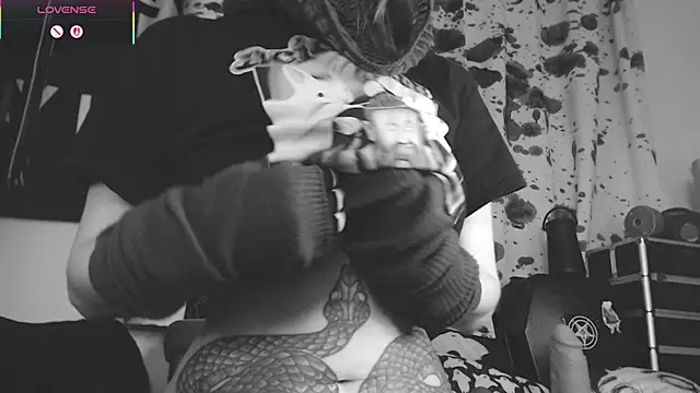 Silentmary online show from November 21, 2025, 1:10 pm