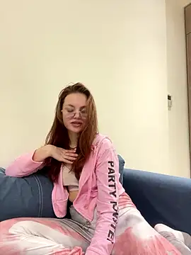 lovebellagrey online show from January 17, 2026, 11:26 am