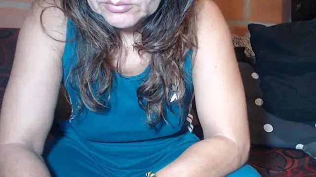 DevoraAmateur online show from July 9, 2026, 12:42 pm