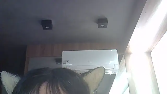 Skinny-Kitten online show from May 25, 2026, 4:07 am