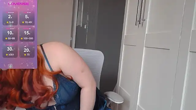 FluffyRainbowKity online show from October 31, 2025, 11:11 am