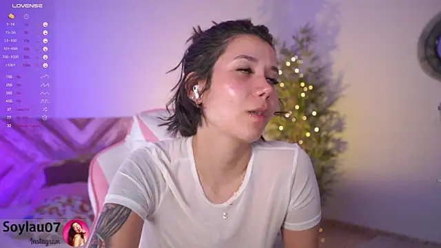 imjess01 online show from February 14, 2025, 3:22 am