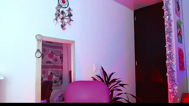 alisseallie online show from January 13, 2025, 11:17 pm