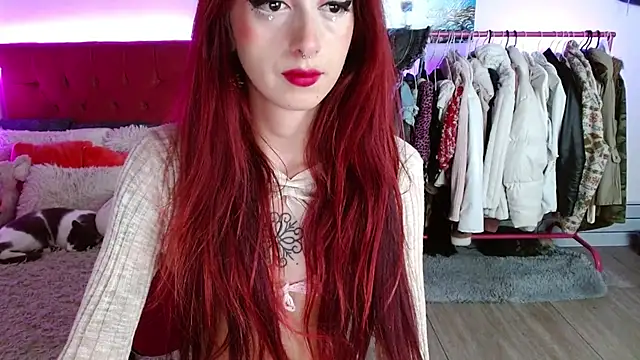 alisseallie online show from October 11, 2025, 5:44 pm