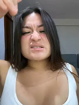 LuceroRm online show from February 19, 2026, 5:03 am