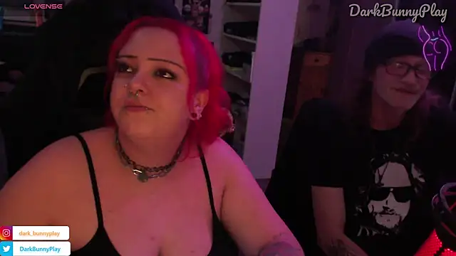 Snapshot of DarkBunnyPlay chatting on February 7, 2025, 8:20 pm DarkBunnyPlay online show from February 7, 2025, 8:20 pm