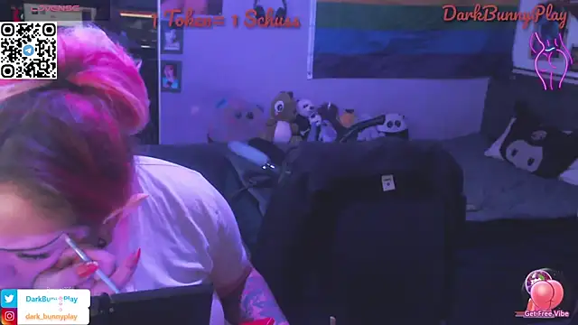 Snapshot of DarkBunnyPlay chatting on September 14, 2025, 8:02 am DarkBunnyPlay online show from September 14, 2025, 8:02 am