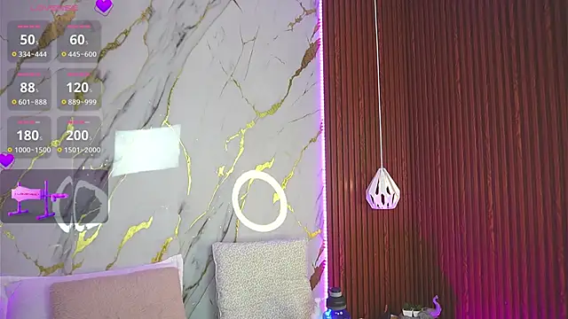 haylie  online show from December 3, 2024, 7:10 am