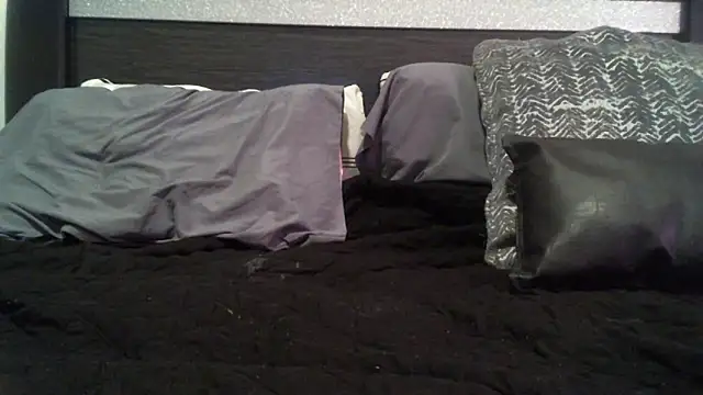 Snapshot of lofibunni chatting on April 5, 2026, 11:13 pm lofibunni online show from April 5, 2026, 11:13 pm