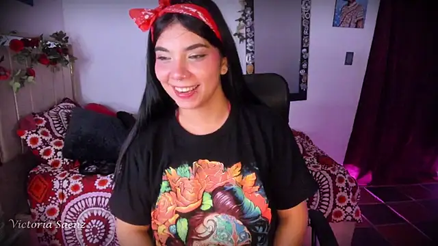 Snapshot of victoriaasaenz_ chatting on June 4, 2026, 12:49 am victoriaasaenz online show from June 4, 2026, 12:49 am