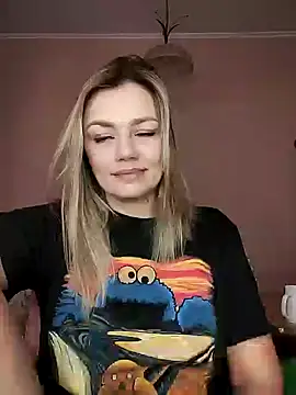 Snapshot of KrissSexi chatting on February 25, 2025, 6:03 am KrissSexi online show from February 25, 2025, 6:03 am