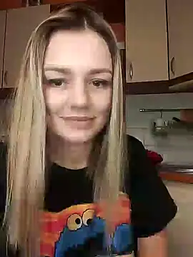 Snapshot of KrissSexi chatting on February 25, 2025, 7:47 pm KrissSexi online show from February 25, 2025, 7:47 pm