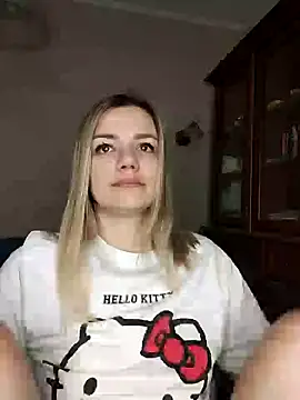 Snapshot of KrissSexi chatting on February 27, 2025, 4:43 pm KrissSexi online show from February 27, 2025, 4:43 pm