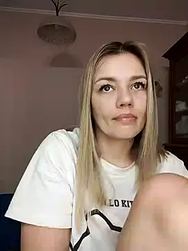 Snapshot of KrissSexi chatting on February 28, 2025, 10:41 am KrissSexi online show from February 28, 2025, 10:41 am