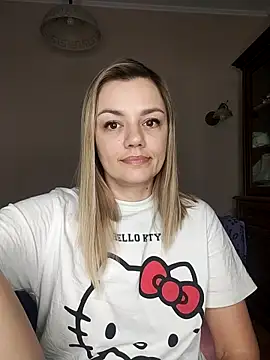 Snapshot of KrissSexi chatting on February 28, 2025, 3:37 pm KrissSexi online show from February 28, 2025, 3:37 pm