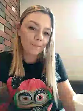 Snapshot of KrissSexi chatting on March 1, 2025, 9:51 am KrissSexi online show from March 1, 2025, 9:51 am