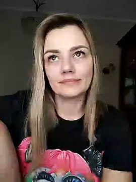 Snapshot of KrissSexi chatting on March 4, 2025, 5:13 pm KrissSexi online show from March 4, 2025, 5:13 pm