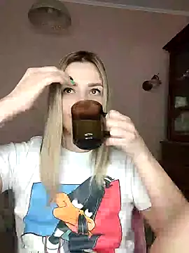 Snapshot of KrissSexi chatting on March 5, 2025, 9:16 am KrissSexi online show from March 5, 2025, 9:16 am