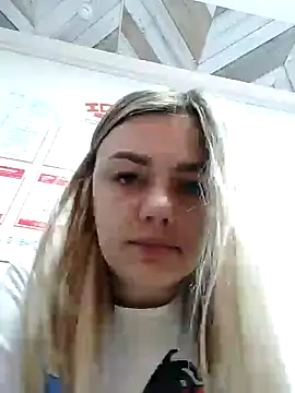 Snapshot of KrissSexi chatting on March 5, 2025, 2:45 pm KrissSexi online show from March 5, 2025, 2:45 pm