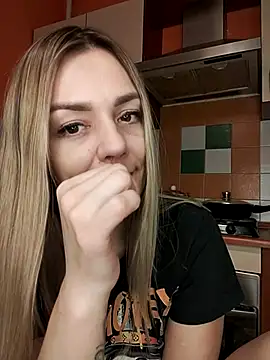 Snapshot of KrissSexi chatting on March 7, 2025, 7:27 pm KrissSexi online show from March 7, 2025, 7:27 pm