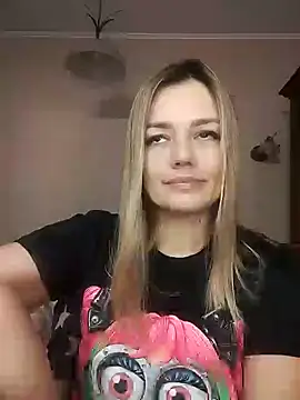 Snapshot of KrissSexi chatting on March 13, 2025, 8:59 am KrissSexi online show from March 13, 2025, 8:59 am