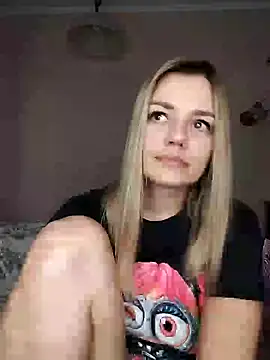 Snapshot of KrissSexi chatting on March 13, 2025, 1:07 pm KrissSexi online show from March 13, 2025, 1:07 pm