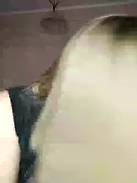 Snapshot of KrissSexi chatting on March 14, 2025, 6:10 am KrissSexi online show from March 14, 2025, 6:10 am