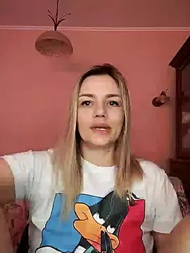 Snapshot of KrissSexi chatting on March 14, 2025, 9:24 am KrissSexi online show from March 14, 2025, 9:24 am