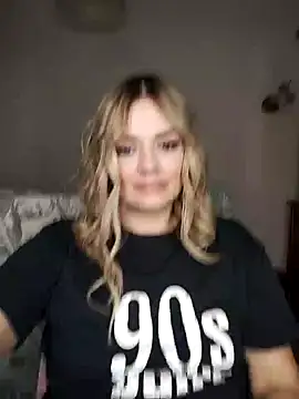 Snapshot of KrissSexi chatting on March 15, 2025, 11:06 pm KrissSexi online show from March 15, 2025, 11:06 pm