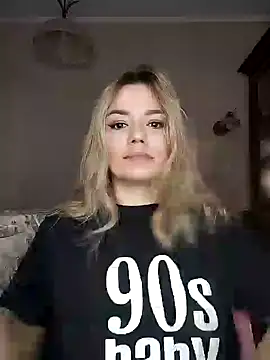 Snapshot of KrissSexi chatting on March 16, 2025, 7:59 am KrissSexi online show from March 16, 2025, 7:59 am