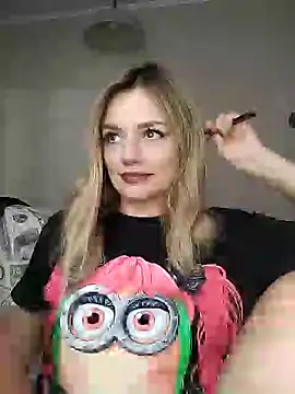 Snapshot of KrissSexi chatting on March 16, 2025, 4:01 pm KrissSexi online show from March 16, 2025, 4:01 pm