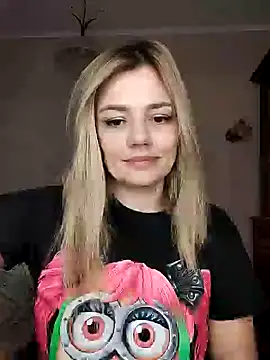 Snapshot of KrissSexi chatting on March 17, 2025, 5:23 am KrissSexi online show from March 17, 2025, 5:23 am