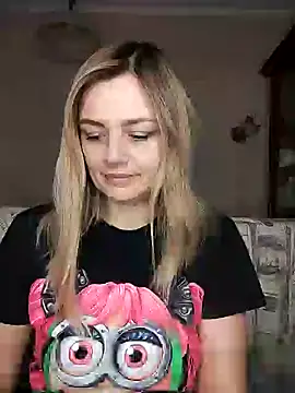 Snapshot of KrissSexi chatting on March 17, 2025, 4:33 pm KrissSexi online show from March 17, 2025, 4:33 pm