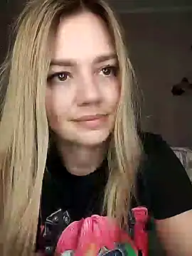 Snapshot of KrissSexi chatting on March 18, 2025, 12:38 am KrissSexi online show from March 18, 2025, 12:38 am