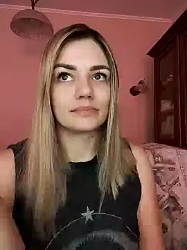 Snapshot of KrissSexi chatting on March 20, 2025, 9:37 am KrissSexi online show from March 20, 2025, 9:37 am