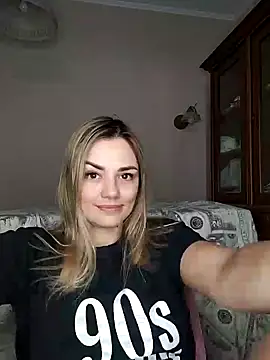 Snapshot of KrissSexi chatting on March 20, 2025, 4:53 pm KrissSexi online show from March 20, 2025, 4:53 pm