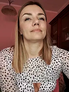 Snapshot of KrissSexi chatting on March 23, 2025, 8:48 am KrissSexi online show from March 23, 2025, 8:48 am