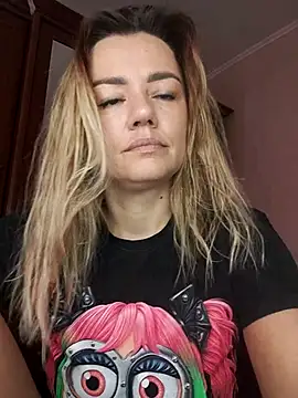 Snapshot of KrissSexi chatting on September 12, 2025, 6:24 am KrissSexi online show from September 12, 2025, 6:24 am