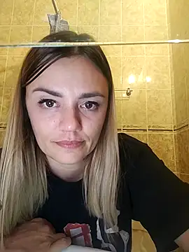 Snapshot of KrissSexi chatting on September 23, 2025, 7:06 pm KrissSexi online show from September 23, 2025, 7:06 pm