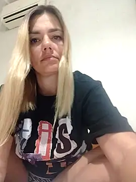 Snapshot of KrissSexi chatting on September 30, 2025, 6:02 pm KrissSexi online show from September 30, 2025, 6:02 pm