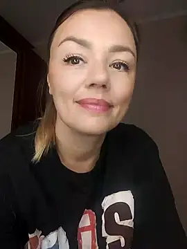 Snapshot of KrissSexi chatting on October 18, 2025, 7:31 am KrissSexi online show from October 18, 2025, 7:31 am