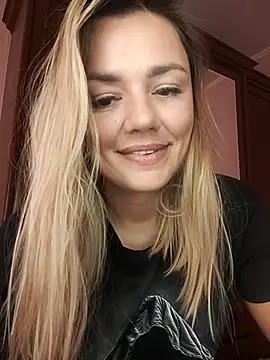 Snapshot of KrissSexi chatting on October 19, 2025, 8:37 am KrissSexi online show from October 19, 2025, 8:37 am