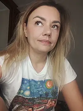 Snapshot of KrissSexi chatting on October 28, 2025, 4:49 am KrissSexi online show from October 28, 2025, 4:49 am