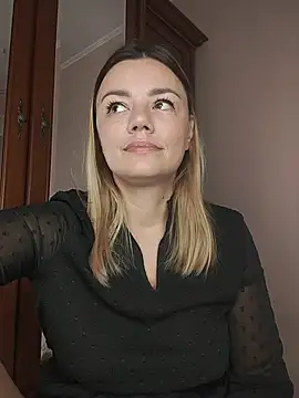 Snapshot of KrissSexi chatting on October 30, 2025, 5:53 am KrissSexi online show from October 30, 2025, 5:53 am