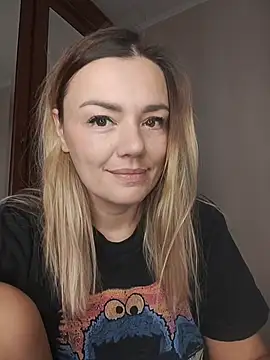 Snapshot of KrissSexi chatting on November 1, 2025, 6:59 am KrissSexi online show from November 1, 2025, 6:59 am