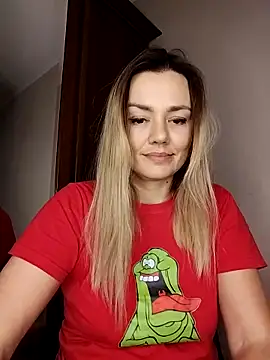 KrissSexi online show from December 18, 2025, 4:57 pm