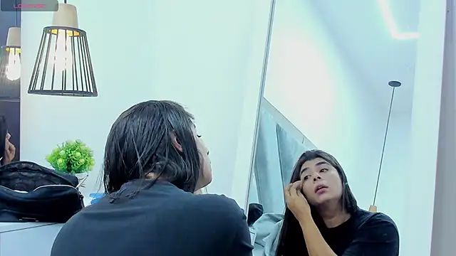 ZiaCalifa online show from November 21, 2025, 11:42 am